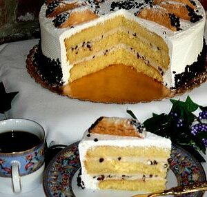 Cannoli Cake